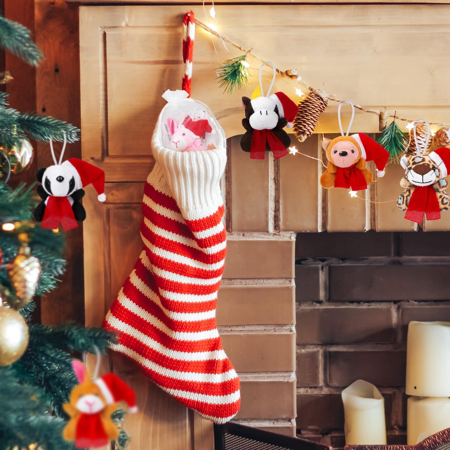 JUMPING EARS 36 Set Christmas Mini Stuffed Animals with Xmas Cards and Organza Bags Tiny Christmas Keychain Animal Plush Toys for Christmas Party Favors Gift Stockings Tree Decoration